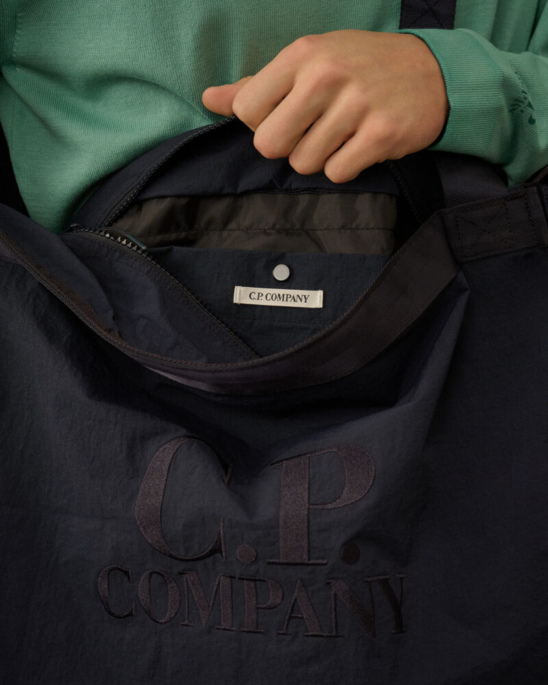Сумка C.P.Company Plain Paper Touch Zipped Bag 18CMAC227A Сумка C.P.Company Plain Paper Touch Zipped Bag 18CMAC227A
